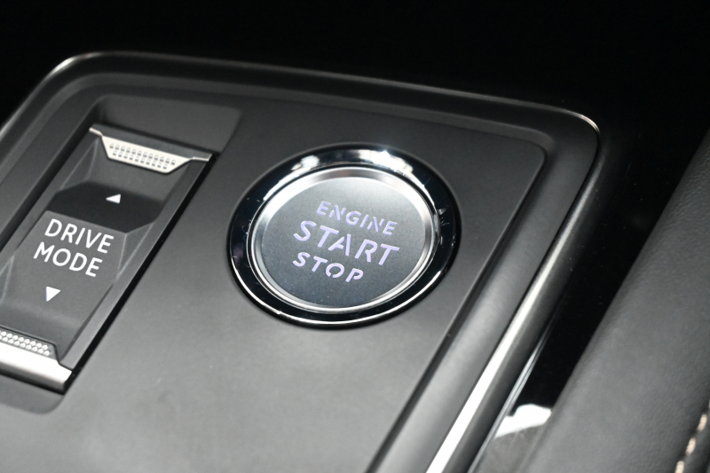 プジョー 508 GT ﾌﾞﾙｰHDi ﾌﾟﾚﾐｱﾑﾚｻﾞｰｴﾃﾞｨｼｮﾝ　特別仕様車 ﾌﾞﾗｯｸﾅｯﾊﾟﾚｻﾞｰ 専用19ｲﾝﾁAW ACC BSM 赤革 ﾊﾟﾉﾗﾏSR 純正ﾅﾋﾞ 360ｶﾒﾗ ﾅｲﾄﾋﾞｼﾞｮﾝ FOCALｽﾋﾟｰｶｰ 　2年保証付