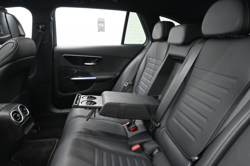 メルセデスベンツ Cクラス C200ｽﾃｰｼｮﾝﾜｺﾞﾝ AVG ﾚｻﾞｰEXｸﾙ&RSP AMGﾗｲﾝP ﾍﾞｰｼｯｸP　ACC 黒革 ﾊﾟﾉﾗﾏSR 純正ﾅﾋﾞ ﾌﾙｾｸﾞ Carplay ｱﾝﾋﾞｴﾝﾄﾗｲﾄ 純正18ｲﾝﾁAW ﾘｱｱｸｽﾙｽﾃｱﾘﾝｸﾞ　2年保証付