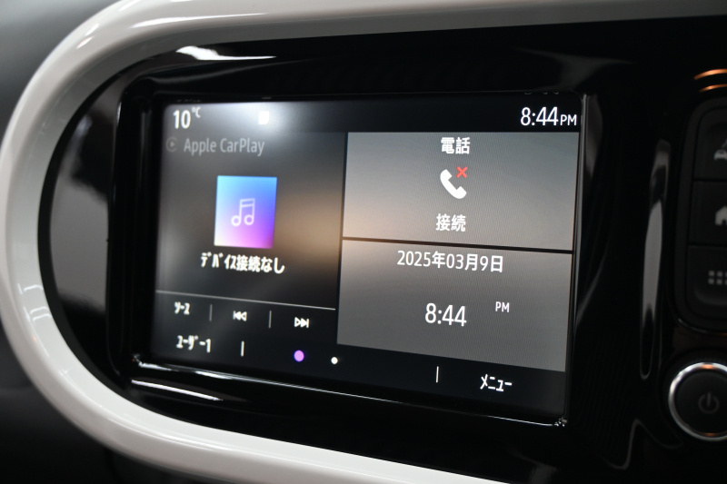 ルノー トゥインゴ ｲﾝﾃﾝｽ　1ｵﾅ ECO機能 ｸﾙｺﾝ LDW 黒×白ﾚｻﾞｰ調×ﾌｧﾌﾞﾘｯｸｼｰﾄ 純正ﾀｯﾁｽｸﾘｰﾝ Carplay Bｶﾒﾗ 16ｲﾝﾁｱﾛｲﾎｲｰﾙ ﾌﾞﾗﾝｲﾝﾃﾘｱ　2年保証付