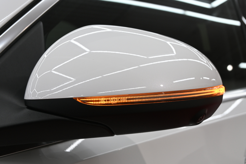 メルセデスベンツ Cクラス C220d AVG ﾍﾞｰｼｯｸ&ﾚｰﾀﾞｰｾｰﾌﾃｨP　1ｵﾅ ACC ﾘｱｱｸｽﾙ Pｽﾀ ECO  ﾊｰﾌ革 HDDﾅﾋﾞTV 360ｶﾒﾗ Carplay AMGｴｱﾛ&18ｲﾝﾁAW LEDﾗｲﾄ　新車保証付