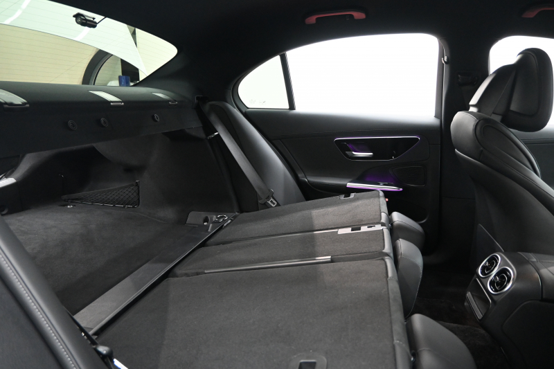 メルセデスベンツ Cクラス C220d AVG ﾍﾞｰｼｯｸ&ﾚｰﾀﾞｰｾｰﾌﾃｨP　1ｵﾅ ACC ﾘｱｱｸｽﾙ Pｽﾀ ECO  ﾊｰﾌ革 HDDﾅﾋﾞTV 360ｶﾒﾗ Carplay AMGｴｱﾛ&18ｲﾝﾁAW LEDﾗｲﾄ　新車保証付