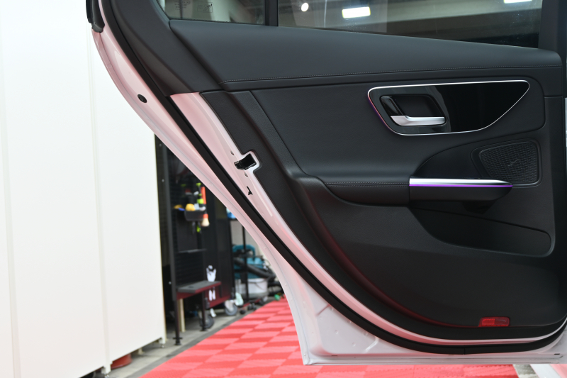 メルセデスベンツ Cクラス C220d AVG ﾍﾞｰｼｯｸ&ﾚｰﾀﾞｰｾｰﾌﾃｨP　1ｵﾅ ACC ﾘｱｱｸｽﾙ Pｽﾀ ECO  ﾊｰﾌ革 HDDﾅﾋﾞTV 360ｶﾒﾗ Carplay AMGｴｱﾛ&18ｲﾝﾁAW LEDﾗｲﾄ　新車保証付