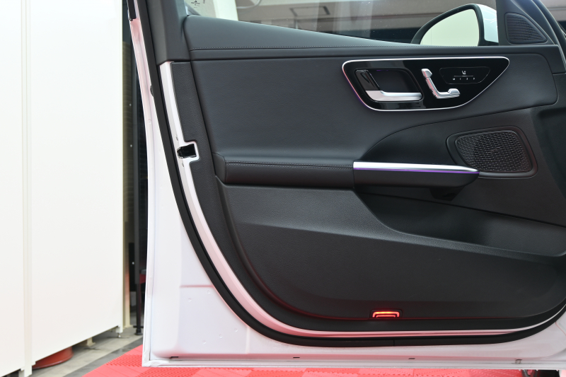 メルセデスベンツ Cクラス C220d AVG ﾍﾞｰｼｯｸ&ﾚｰﾀﾞｰｾｰﾌﾃｨP　1ｵﾅ ACC ﾘｱｱｸｽﾙ Pｽﾀ ECO  ﾊｰﾌ革 HDDﾅﾋﾞTV 360ｶﾒﾗ Carplay AMGｴｱﾛ&18ｲﾝﾁAW LEDﾗｲﾄ　新車保証付