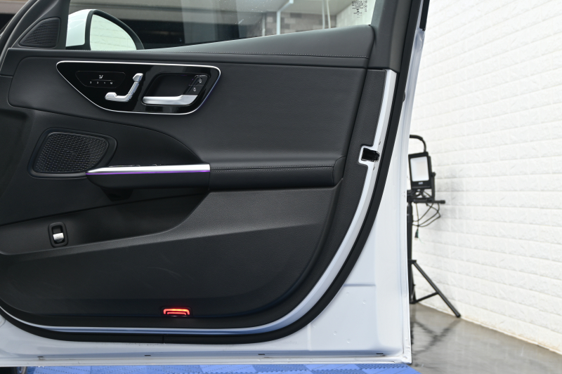 メルセデスベンツ Cクラス C220d AVG ﾍﾞｰｼｯｸ&ﾚｰﾀﾞｰｾｰﾌﾃｨP　1ｵﾅ ACC ﾘｱｱｸｽﾙ Pｽﾀ ECO  ﾊｰﾌ革 HDDﾅﾋﾞTV 360ｶﾒﾗ Carplay AMGｴｱﾛ&18ｲﾝﾁAW LEDﾗｲﾄ　新車保証付