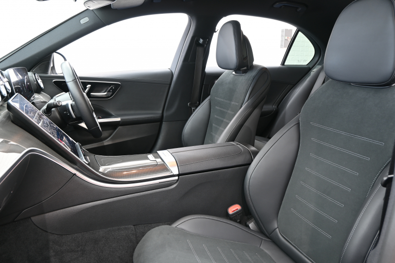 メルセデスベンツ Cクラス C220d AVG ﾍﾞｰｼｯｸ&ﾚｰﾀﾞｰｾｰﾌﾃｨP　1ｵﾅ ACC ﾘｱｱｸｽﾙ Pｽﾀ ECO  ﾊｰﾌ革 HDDﾅﾋﾞTV 360ｶﾒﾗ Carplay AMGｴｱﾛ&18ｲﾝﾁAW LEDﾗｲﾄ　新車保証付