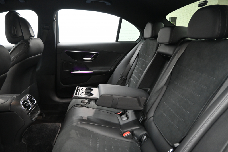 メルセデスベンツ Cクラス C220d AVG ﾍﾞｰｼｯｸ&ﾚｰﾀﾞｰｾｰﾌﾃｨP　1ｵﾅ ACC ﾘｱｱｸｽﾙ Pｽﾀ ECO  ﾊｰﾌ革 HDDﾅﾋﾞTV 360ｶﾒﾗ Carplay AMGｴｱﾛ&18ｲﾝﾁAW LEDﾗｲﾄ　新車保証付