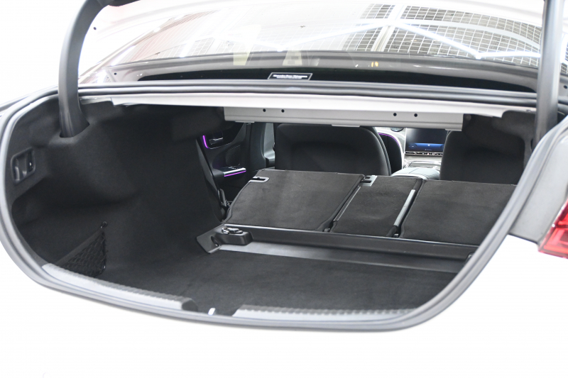 メルセデスベンツ Cクラス C220d AVG ﾍﾞｰｼｯｸ&ﾚｰﾀﾞｰｾｰﾌﾃｨP　1ｵﾅ ACC ﾘｱｱｸｽﾙ Pｽﾀ ECO  ﾊｰﾌ革 HDDﾅﾋﾞTV 360ｶﾒﾗ Carplay AMGｴｱﾛ&18ｲﾝﾁAW LEDﾗｲﾄ　新車保証付