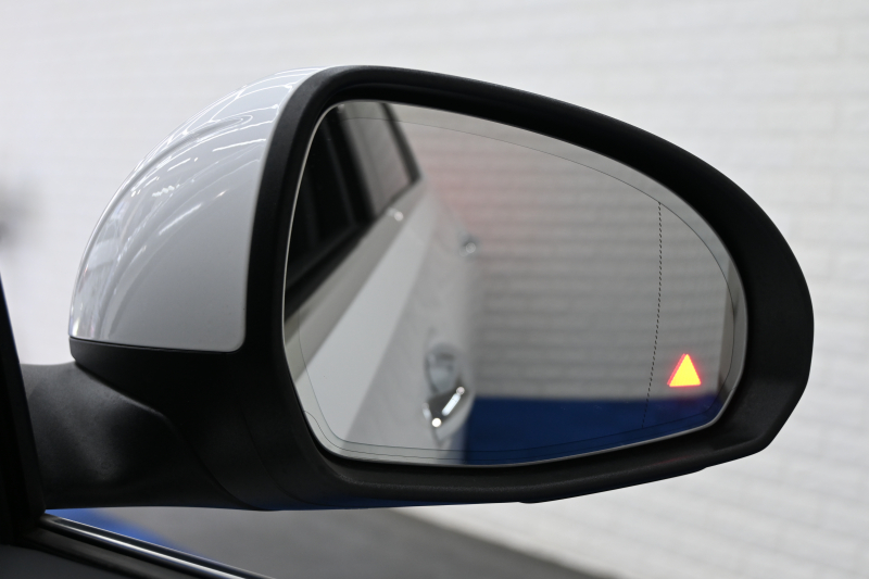 メルセデスベンツ Cクラス C220d AVG ﾍﾞｰｼｯｸ&ﾚｰﾀﾞｰｾｰﾌﾃｨP　1ｵﾅ ACC ﾘｱｱｸｽﾙ Pｽﾀ ECO  ﾊｰﾌ革 HDDﾅﾋﾞTV 360ｶﾒﾗ Carplay AMGｴｱﾛ&18ｲﾝﾁAW LEDﾗｲﾄ　新車保証付