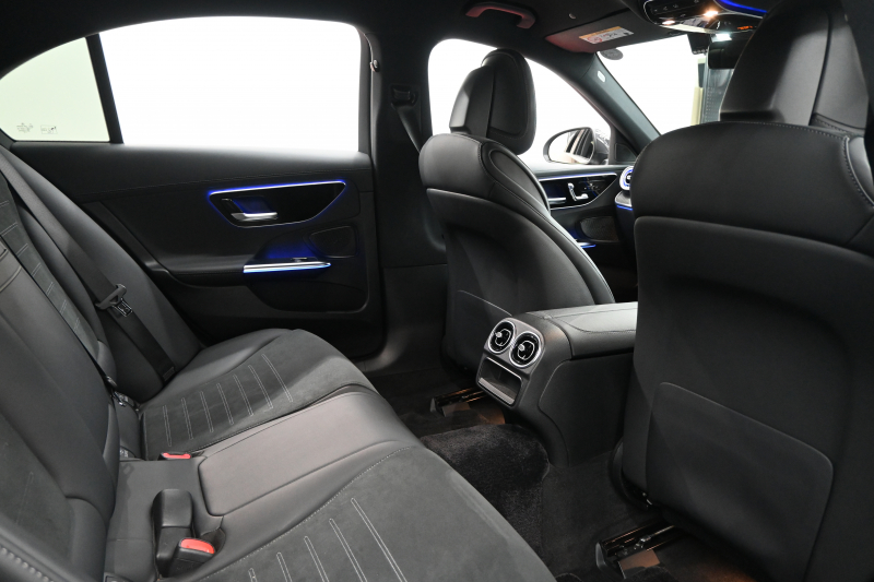 メルセデスベンツ Cクラス C200AVG AMGﾗｲﾝ&ﾍﾞｰｼｯｸP ﾚｰﾀﾞｰｾｰﾌﾃｨP 1ｵﾅ ﾊｰﾌ革 純正HDDﾅﾋﾞ Carplay BTｵｰﾃﾞｨｵ&TEL ﾜｲﾔﾚｽ充電器 ｱﾝﾋﾞｴﾝﾄﾗｲﾄ AMGｴｱﾛ&18ｲﾝﾁAW　新車保証付