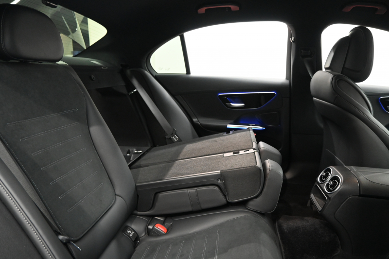 メルセデスベンツ Cクラス C200AVG AMGﾗｲﾝ&ﾍﾞｰｼｯｸP ﾚｰﾀﾞｰｾｰﾌﾃｨP 1ｵﾅ ﾊｰﾌ革 純正HDDﾅﾋﾞ Carplay BTｵｰﾃﾞｨｵ&TEL ﾜｲﾔﾚｽ充電器 ｱﾝﾋﾞｴﾝﾄﾗｲﾄ AMGｴｱﾛ&18ｲﾝﾁAW　新車保証付