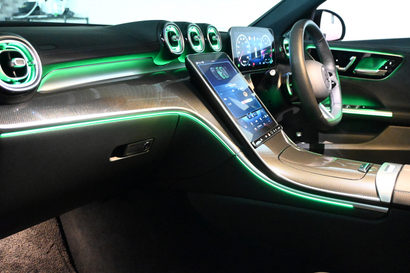 メルセデスベンツ Cクラス C200AVG AMGﾗｲﾝ&ﾍﾞｰｼｯｸP ﾚｰﾀﾞｰｾｰﾌﾃｨP 1ｵﾅ ﾊｰﾌ革 純正HDDﾅﾋﾞ Carplay BTｵｰﾃﾞｨｵ&TEL ﾜｲﾔﾚｽ充電器 ｱﾝﾋﾞｴﾝﾄﾗｲﾄ AMGｴｱﾛ&18ｲﾝﾁAW　新車保証付