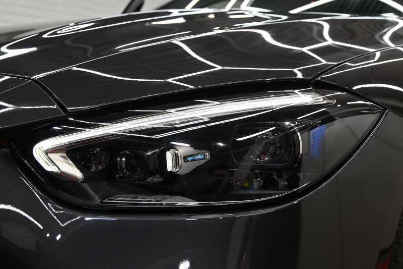 メルセデスベンツ Cクラス C200AVG AMGﾗｲﾝ&ﾍﾞｰｼｯｸP ﾚｰﾀﾞｰｾｰﾌﾃｨP 1ｵﾅ ﾊｰﾌ革 純正HDDﾅﾋﾞ Carplay BTｵｰﾃﾞｨｵ&TEL ﾜｲﾔﾚｽ充電器 ｱﾝﾋﾞｴﾝﾄﾗｲﾄ AMGｴｱﾛ&18ｲﾝﾁAW　新車保証付