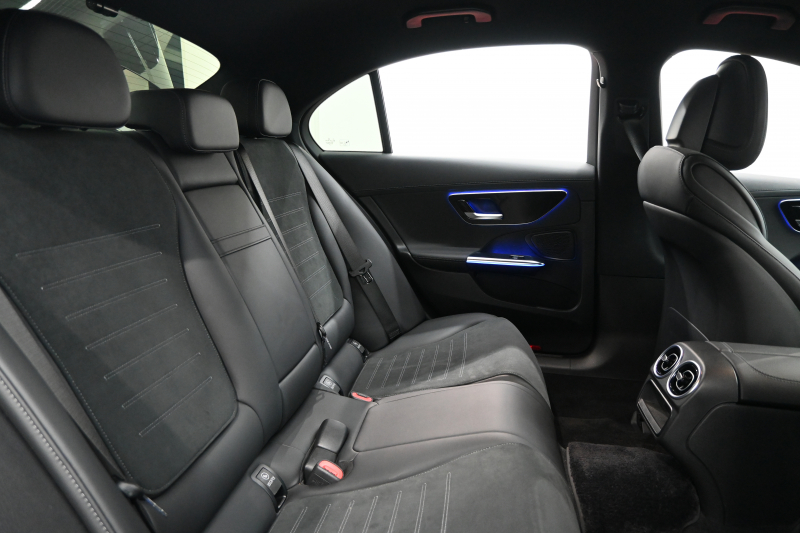 メルセデスベンツ Cクラス C200AVG AMGﾗｲﾝ&ﾍﾞｰｼｯｸP ﾚｰﾀﾞｰｾｰﾌﾃｨP 1ｵﾅ ﾊｰﾌ革 純正HDDﾅﾋﾞ Carplay BTｵｰﾃﾞｨｵ&TEL ﾜｲﾔﾚｽ充電器 ｱﾝﾋﾞｴﾝﾄﾗｲﾄ AMGｴｱﾛ&18ｲﾝﾁAW　新車保証付