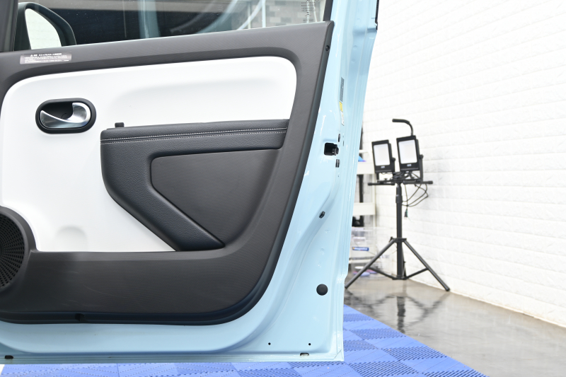 ルノー トゥインゴ ｲﾝﾃﾝｽ ｷｬﾝﾊﾞｽﾄｯﾌﾟ　 1ｵﾅ ﾚｻﾞｰ調×ﾌｧﾌﾞﾘｯｸｼｰﾄ ｼｰﾄﾋｰﾀｰ 純正ﾀｯﾁﾓﾆﾀｰ Bｶﾒﾗ Carplay 純正16ｲﾝﾁAW ﾛｰﾀﾞｳﾝ　2年保証付