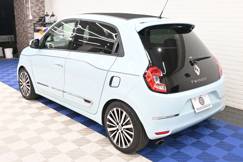 ルノー トゥインゴ ｲﾝﾃﾝｽ ｷｬﾝﾊﾞｽﾄｯﾌﾟ　 1ｵﾅ ﾚｻﾞｰ調×ﾌｧﾌﾞﾘｯｸｼｰﾄ ｼｰﾄﾋｰﾀｰ 純正ﾀｯﾁﾓﾆﾀｰ Bｶﾒﾗ Carplay 純正16ｲﾝﾁAW ﾛｰﾀﾞｳﾝ　2年保証付