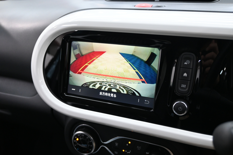 ルノー トゥインゴ ｲﾝﾃﾝｽ ｷｬﾝﾊﾞｽﾄｯﾌﾟ　 1ｵﾅ ﾚｻﾞｰ調×ﾌｧﾌﾞﾘｯｸｼｰﾄ ｼｰﾄﾋｰﾀｰ 純正ﾀｯﾁﾓﾆﾀｰ Bｶﾒﾗ Carplay 純正16ｲﾝﾁAW ﾛｰﾀﾞｳﾝ　2年保証付