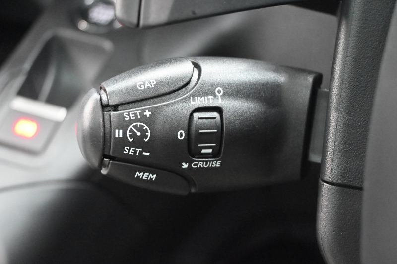 シトロエン ベルランゴ ﾏｯｸｽ BlueHDi XTR Pack　特別仕様車 ACC Pｽﾀ 専用ｼｰﾄ&ｲﾝﾃﾘｱ BSM  ﾊﾟﾉﾗﾏR 純正SDﾅﾋﾞ Carplay ｱﾝﾋﾞｴﾝｽﾗｲﾄ 専用ｴｸｽﾃﾘｱ&専用17ｲﾝﾁAW　2年保証付