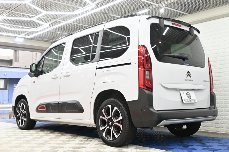 シトロエン ベルランゴ ﾏｯｸｽ BlueHDi XTR Pack　特別仕様車 ACC Pｽﾀ 専用ｼｰﾄ&ｲﾝﾃﾘｱ BSM  ﾊﾟﾉﾗﾏR 純正SDﾅﾋﾞ Carplay ｱﾝﾋﾞｴﾝｽﾗｲﾄ 専用ｴｸｽﾃﾘｱ&専用17ｲﾝﾁAW　2年保証付