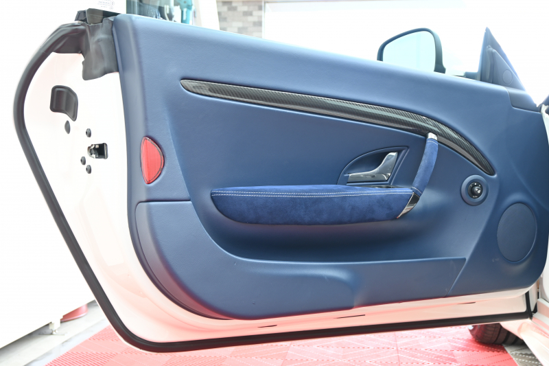 マセラティ グランツーリズモ ｽﾎﾟｰﾂ MCｵｰﾄｼﾌﾄ　ｱﾙｶﾝﾀｰﾗPKG ﾃﾞｨｰﾌﾟﾌﾞﾙｰｱﾙｶﾝﾀｰﾗ×黒革ｼｰﾄ&ｶｰﾎﾞﾝｲﾝﾃﾘｱﾄﾘﾑ  純正ﾅﾋﾞTV Bｶﾒﾗ ｱﾙｶﾝﾀｰﾗ×本革ｽﾃｱ&ﾊﾟﾄﾞﾙｼﾌﾄ 20ｲﾝﾁMCﾏｯﾄｸﾞﾗﾌｧｲﾄﾘﾑAW ﾌﾞﾙｰｷｬﾘﾊﾟｰ　2年保証付