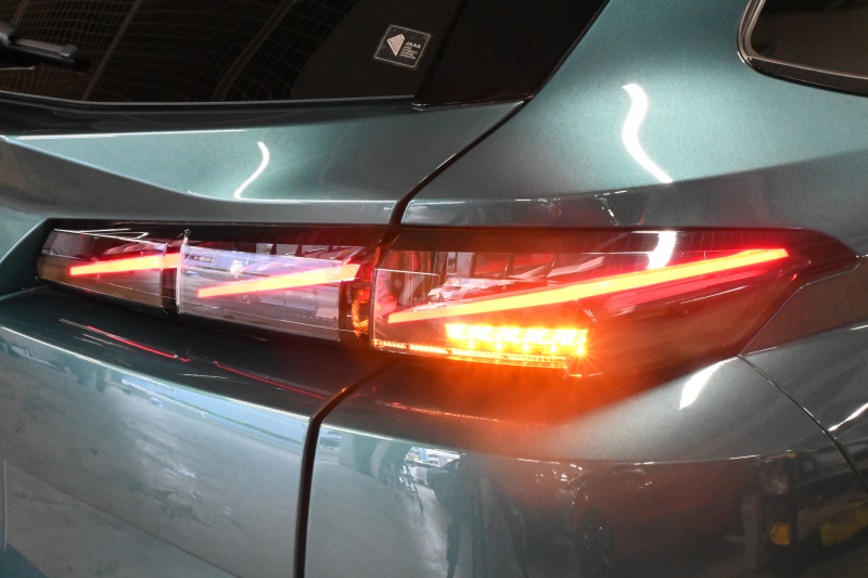 プジョー 308 308SW GT ﾌﾞﾙｰHDi　☆期間限定掲載☆ ACC BSM ｽﾏｰﾄｷｰ 専用ｽﾎﾟｰﾂｼｰﾄ ﾊﾟﾉﾗﾏSR Carplay i-Connect 360ｶﾒﾗ 自動Rｹﾞｰﾄ OZ18AW　新車保証