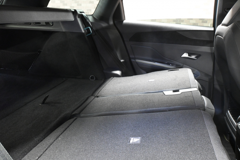 プジョー 308 308SW GT ﾌﾞﾙｰHDi　☆期間限定掲載☆ ACC BSM ｽﾏｰﾄｷｰ 専用ｽﾎﾟｰﾂｼｰﾄ ﾊﾟﾉﾗﾏSR Carplay i-Connect 360ｶﾒﾗ 自動Rｹﾞｰﾄ OZ18AW　新車保証