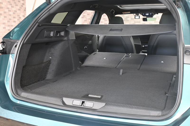 プジョー 308 308SW GT ﾌﾞﾙｰHDi　☆期間限定掲載☆ ACC BSM ｽﾏｰﾄｷｰ 専用ｽﾎﾟｰﾂｼｰﾄ ﾊﾟﾉﾗﾏSR Carplay i-Connect 360ｶﾒﾗ 自動Rｹﾞｰﾄ OZ18AW　新車保証