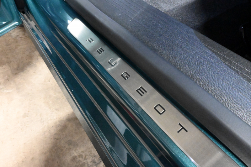 プジョー 308 308SW GT ﾌﾞﾙｰHDi　☆期間限定掲載☆ ACC BSM ｽﾏｰﾄｷｰ 専用ｽﾎﾟｰﾂｼｰﾄ ﾊﾟﾉﾗﾏSR Carplay i-Connect 360ｶﾒﾗ 自動Rｹﾞｰﾄ OZ18AW　新車保証