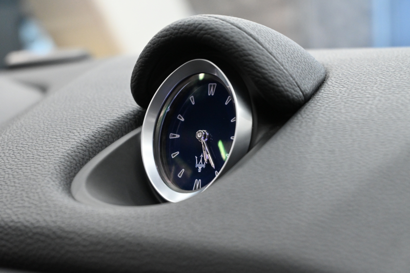 マセラティ ギブリ ｸﾞﾗﾝｽﾎﾟｰﾂ ﾄﾞﾗｲﾊﾞｰｽﾞｱｼｽﾀﾝｽ&ﾂｰﾘﾝｸﾞP　後期 ACC BSM LKA 黒革 SR 8.4ｲﾝﾁMTC+ Carplay 自動ﾄﾗﾝｸ 21ｲﾝﾁﾁﾀｰﾉAW ｽｶｲﾌｯｸｻｽ LED　2年保証付