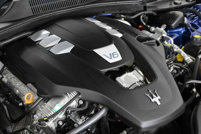 マセラティ ギブリ ｸﾞﾗﾝｽﾎﾟｰﾂ ﾄﾞﾗｲﾊﾞｰｽﾞｱｼｽﾀﾝｽ&ﾂｰﾘﾝｸﾞP　後期 ACC BSM LKA 黒革 SR 8.4ｲﾝﾁMTC+ Carplay 自動ﾄﾗﾝｸ 21ｲﾝﾁﾁﾀｰﾉAW ｽｶｲﾌｯｸｻｽ LED　2年保証付