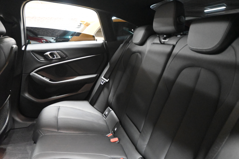 BMW 2シリーズ 218dｸﾞﾗﾝｸｰﾍﾟ Mｽﾎﾟｰﾂ ﾌﾟﾗｽﾊﾟｯｹｰｼﾞ　ｺﾝﾌｫA 黒革 ﾊﾟﾉﾗﾏｻﾝﾙｰﾌ iDriveﾅﾋﾞ Bｶﾒﾗ HiFiｽﾋﾟｰｶｰ LEDﾍｯﾄﾞﾗｲﾄ　新車保証