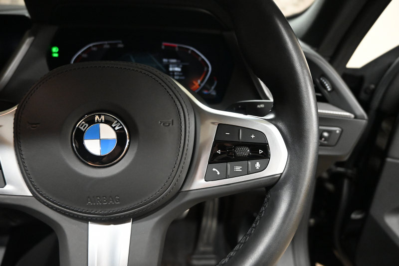 BMW 2シリーズ 218dｸﾞﾗﾝｸｰﾍﾟ Mｽﾎﾟｰﾂ ﾌﾟﾗｽﾊﾟｯｹｰｼﾞ　ｺﾝﾌｫA 黒革 ﾊﾟﾉﾗﾏｻﾝﾙｰﾌ iDriveﾅﾋﾞ Bｶﾒﾗ HiFiｽﾋﾟｰｶｰ LEDﾍｯﾄﾞﾗｲﾄ　新車保証