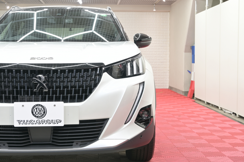 プジョー 2008 GT　ACC Pｽﾀ ECO ﾊｰﾌ革 ﾊﾟﾉﾗﾏSR 純正ﾀｯﾁｽｸﾘｰﾝ Carplay Bｶﾒﾗ 純正17ｲﾝﾁAW ADVｸﾞﾘｯﾌﾟｺﾝﾄﾛｰﾙ LEDﾗｲﾄ　2年保証付