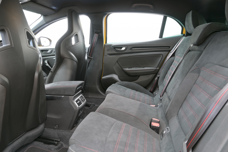 ルノー メガーヌ RSﾄﾛﾌｨｰ　RECARO製ﾌﾛﾝﾄﾊﾞｹｯﾄｼｰﾄ 純正ﾀｯﾁｽｸﾘｰﾝ Bluetoothｵｰﾃﾞｨｵ CarPlay Bｶﾒﾗ 前後PTS 19ｲﾝﾁ鍛造AW ﾌﾞﾚﾝﾎﾞ製ﾚｯﾄﾞｷｬﾘﾊﾟｰ LEDﾍｯﾄﾞﾗｲﾄ　2年保証付