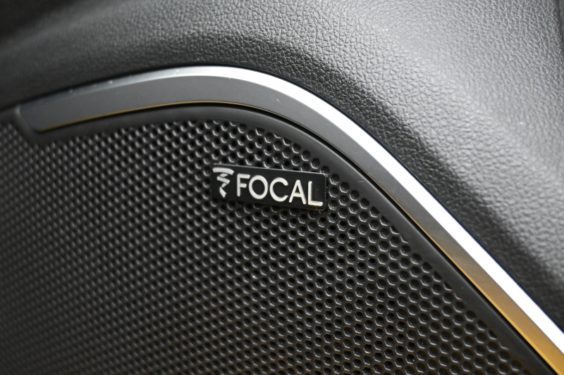 ルノー メガーヌ RSﾄﾛﾌｨｰ　RECARO製ﾌﾛﾝﾄﾊﾞｹｯﾄｼｰﾄ 純正ﾀｯﾁｽｸﾘｰﾝ Bluetoothｵｰﾃﾞｨｵ CarPlay Bｶﾒﾗ 前後PTS 19ｲﾝﾁ鍛造AW ﾌﾞﾚﾝﾎﾞ製ﾚｯﾄﾞｷｬﾘﾊﾟｰ LEDﾍｯﾄﾞﾗｲﾄ　2年保証付