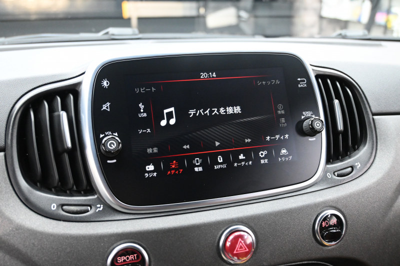 アバルト 595 595ｺﾝﾍﾟﾃｨﾂｨｵｰﾈ　正規D車 左H 5速MT Sabeltｽﾎﾟｰﾂｼｰﾄ(ﾌﾞﾗｳﾝ) Uconnectﾌﾟﾚｰﾔｰ Carplay/AndroidAuto 17ｲﾝﾁAW ﾚｯﾄﾞｷｬﾘﾊﾟｰ ﾚｺｰﾄﾞﾓﾝﾂｧ　2年保証付