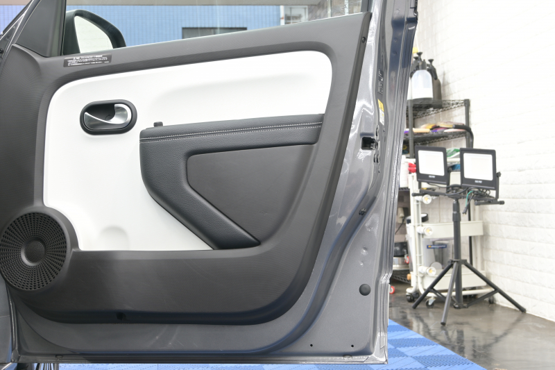 ルノー トゥインゴ ｲﾝﾃﾝｽ ｷｬﾝﾊﾞｽﾄｯﾌﾟ　 1ｵﾅ ﾚｻﾞｰ調×ﾌｧﾌﾞﾘｯｸｼｰﾄ ｼｰﾄﾋｰﾀｰ 純正ﾀｯﾁﾓﾆﾀｰ Bｶﾒﾗ Carplay 純正16ｲﾝﾁAW　2年保証付