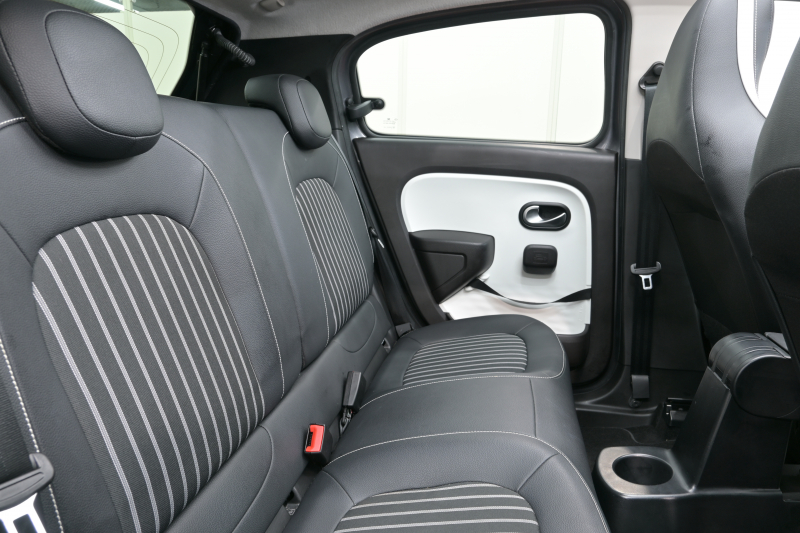 ルノー トゥインゴ ｲﾝﾃﾝｽ ｷｬﾝﾊﾞｽﾄｯﾌﾟ　 1ｵﾅ ﾚｻﾞｰ調×ﾌｧﾌﾞﾘｯｸｼｰﾄ ｼｰﾄﾋｰﾀｰ 純正ﾀｯﾁﾓﾆﾀｰ Bｶﾒﾗ Carplay 純正16ｲﾝﾁAW　2年保証付