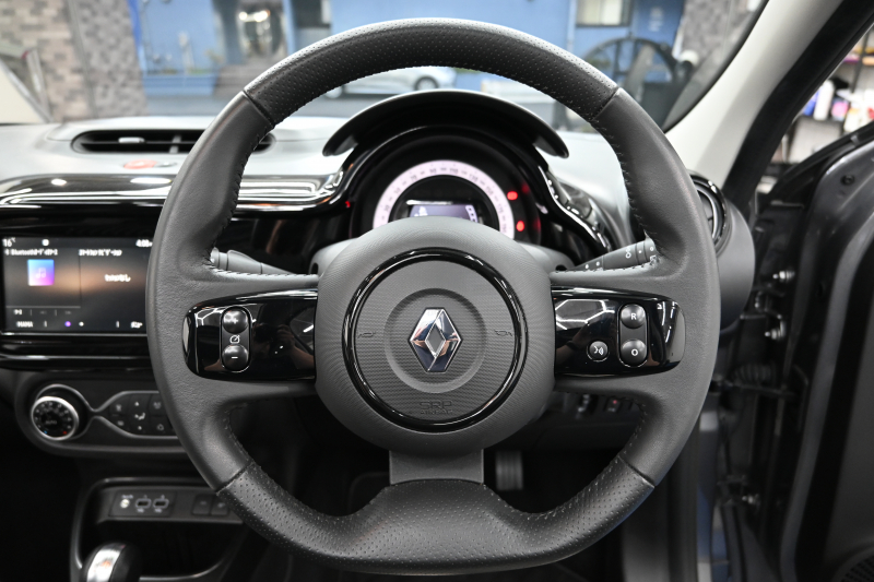 ルノー トゥインゴ ｲﾝﾃﾝｽ ｷｬﾝﾊﾞｽﾄｯﾌﾟ　 1ｵﾅ ﾚｻﾞｰ調×ﾌｧﾌﾞﾘｯｸｼｰﾄ ｼｰﾄﾋｰﾀｰ 純正ﾀｯﾁﾓﾆﾀｰ Bｶﾒﾗ Carplay 純正16ｲﾝﾁAW　2年保証付