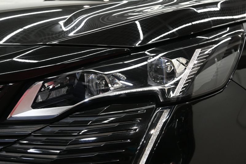 プジョー 5008 GT　後期ﾓﾃﾞﾙ ACC LKA ﾊｰﾌ革 ﾊﾟﾉﾗﾏR 純正ﾅﾋﾞTV ﾘｱﾓﾆﾀｰ Carplay Bｶﾒﾗ 前後ｺｰﾅｰｾﾝｻｰ 純正18ｲﾝﾁAW LEDﾗｲﾄ　2年保証付