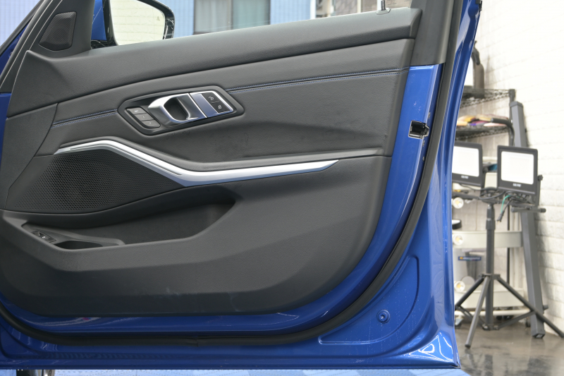 BMW 3シリーズ 320i ｽﾎﾟｰﾂ ﾃﾞﾋﾞｭｰ&ｺﾝﾌｫｰﾄP　ACC ｳﾞｧｰﾈｽｶﾚｻﾞｰ 純正HDDﾅﾋﾞ Carplay Bｶﾒﾗ Mｴｱﾛ&19ｲﾝﾁAW 自動ﾄﾗﾝｸ ﾜｲﾔﾚｽﾁｬｰｼﾞ　2年保証付