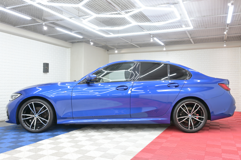 BMW 3シリーズ 320i ｽﾎﾟｰﾂ ﾃﾞﾋﾞｭｰ&ｺﾝﾌｫｰﾄP　ACC ｳﾞｧｰﾈｽｶﾚｻﾞｰ 純正HDDﾅﾋﾞ Carplay Bｶﾒﾗ Mｴｱﾛ&19ｲﾝﾁAW 自動ﾄﾗﾝｸ ﾜｲﾔﾚｽﾁｬｰｼﾞ　2年保証付