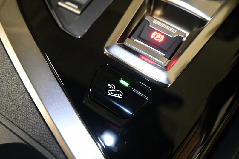 プジョー 3008 3008 GT（未使用車）　☆期間限定掲載☆ 1ｵｰﾅｰ ACC BSM ｺﾝﾋﾞ革 ﾊﾟﾉﾗﾏSR Carplay LEDﾍｯﾄﾞﾗｲﾄ 自動Rｹﾞｰﾄ　新車保証