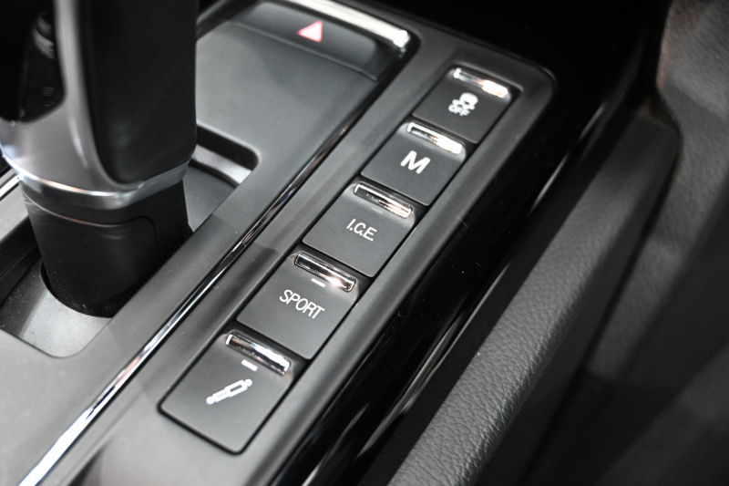 マセラティ ギブリ S ｸﾞﾗﾝｽﾎﾟｰﾂ ﾈﾘｯｼﾓPKG　ACC BSM 黒革 8.4ｲﾝﾁMTC+ TV CarPlay 360ｶﾒﾗ ｳﾗｰﾉ20ｲﾝﾁAW ﾊﾟﾄﾞﾙｼﾌﾄ harman/kardon　2年保証付