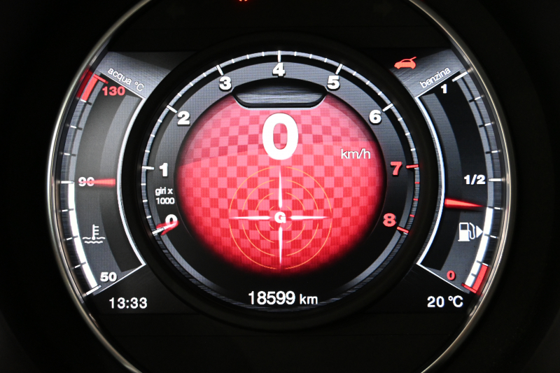 アバルト 595 ｺﾝﾍﾟﾃｨﾂｨｵｰﾈ　正規D車 左H 5速MT Sabeltｽﾎﾟｰﾂｼｰﾄ Uconnectﾌﾟﾚｰﾔｰ Carplay/AndroidAuto 17ｲﾝﾁAW ﾚｯﾄﾞｷｬﾘﾊﾟｰ ﾚｺｰﾄﾞﾓﾝﾂｧ　2年保証付