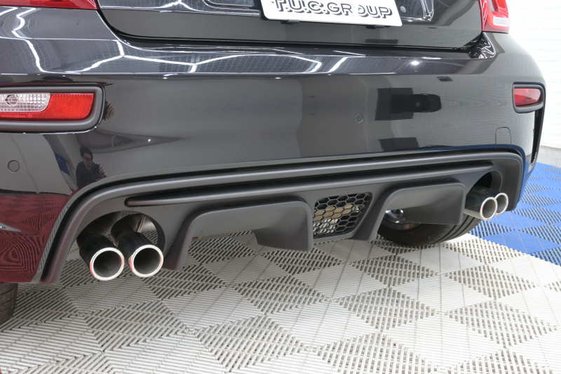 アバルト 595 ｺﾝﾍﾟﾃｨﾂｨｵｰﾈ　正規D車 左H 5速MT Sabeltｽﾎﾟｰﾂｼｰﾄ Uconnectﾌﾟﾚｰﾔｰ Carplay/AndroidAuto 17ｲﾝﾁAW ﾚｯﾄﾞｷｬﾘﾊﾟｰ ﾚｺｰﾄﾞﾓﾝﾂｧ　2年保証付