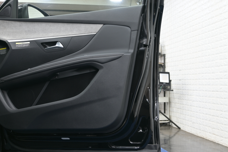 プジョー 3008 GT PLUG-IN HYBRID 4　1ｵｰﾅｰ 後期ﾓﾃﾞﾙ ACC LKA ﾊｰﾌ革 ﾊﾟﾉﾗﾏR 純正ﾅﾋﾞTV ﾘｱﾓﾆﾀｰ CarPlay ﾊﾟﾉﾗﾏﾋﾞｭｰｶﾒﾗ 前後ｺｰﾅｰｾﾝｻｰ 純正18ｲﾝﾁAW LEDﾗｲﾄ　新車保証継承可