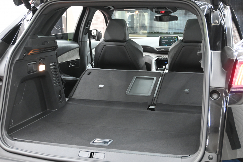 プジョー 3008 GT PLUG-IN HYBRID 4　1ｵｰﾅｰ 後期ﾓﾃﾞﾙ ACC LKA ﾊｰﾌ革 ﾊﾟﾉﾗﾏR 純正ﾅﾋﾞTV ﾘｱﾓﾆﾀｰ CarPlay ﾊﾟﾉﾗﾏﾋﾞｭｰｶﾒﾗ 前後ｺｰﾅｰｾﾝｻｰ 純正18ｲﾝﾁAW LEDﾗｲﾄ　新車保証継承可