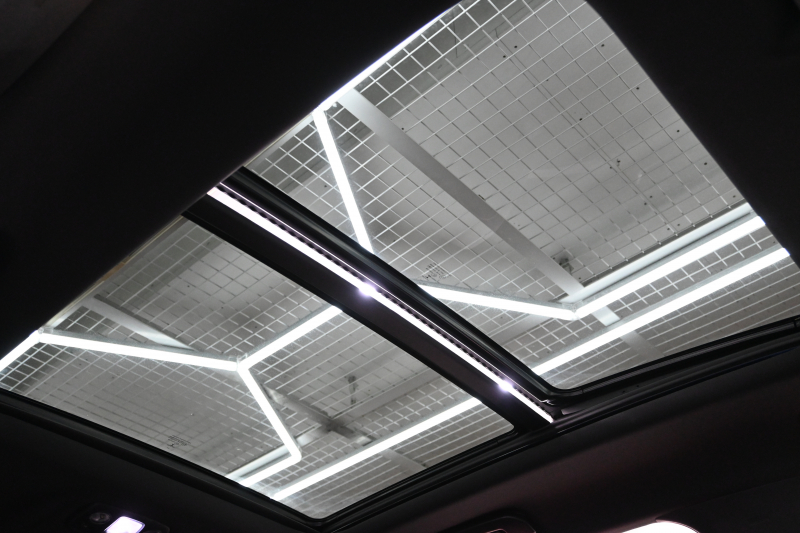 プジョー 3008 GT PLUG-IN HYBRID 4　1ｵｰﾅｰ 後期ﾓﾃﾞﾙ ACC LKA ﾊｰﾌ革 ﾊﾟﾉﾗﾏR 純正ﾅﾋﾞTV ﾘｱﾓﾆﾀｰ CarPlay ﾊﾟﾉﾗﾏﾋﾞｭｰｶﾒﾗ 前後ｺｰﾅｰｾﾝｻｰ 純正18ｲﾝﾁAW LEDﾗｲﾄ　新車保証継承可