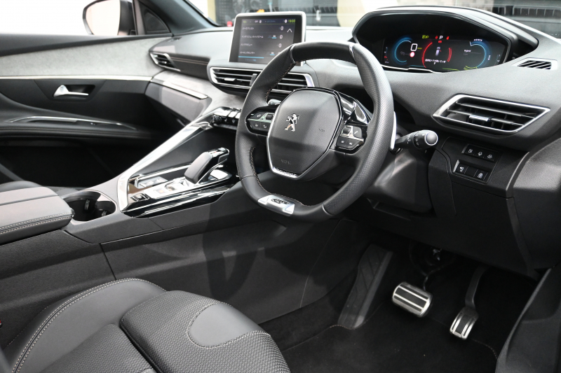 プジョー 3008 GT PLUG-IN HYBRID 4　1ｵｰﾅｰ 後期ﾓﾃﾞﾙ ACC LKA ﾊｰﾌ革 ﾊﾟﾉﾗﾏR 純正ﾅﾋﾞTV ﾘｱﾓﾆﾀｰ CarPlay ﾊﾟﾉﾗﾏﾋﾞｭｰｶﾒﾗ 前後ｺｰﾅｰｾﾝｻｰ 純正18ｲﾝﾁAW LEDﾗｲﾄ　新車保証継承可