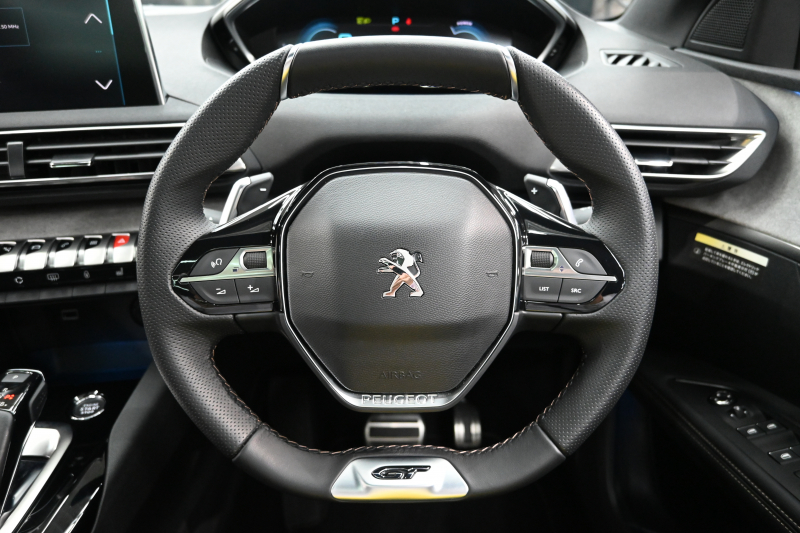 プジョー 3008 GT PLUG-IN HYBRID 4　1ｵｰﾅｰ 後期ﾓﾃﾞﾙ ACC LKA ﾊｰﾌ革 ﾊﾟﾉﾗﾏR 純正ﾅﾋﾞTV ﾘｱﾓﾆﾀｰ CarPlay ﾊﾟﾉﾗﾏﾋﾞｭｰｶﾒﾗ 前後ｺｰﾅｰｾﾝｻｰ 純正18ｲﾝﾁAW LEDﾗｲﾄ　新車保証継承可